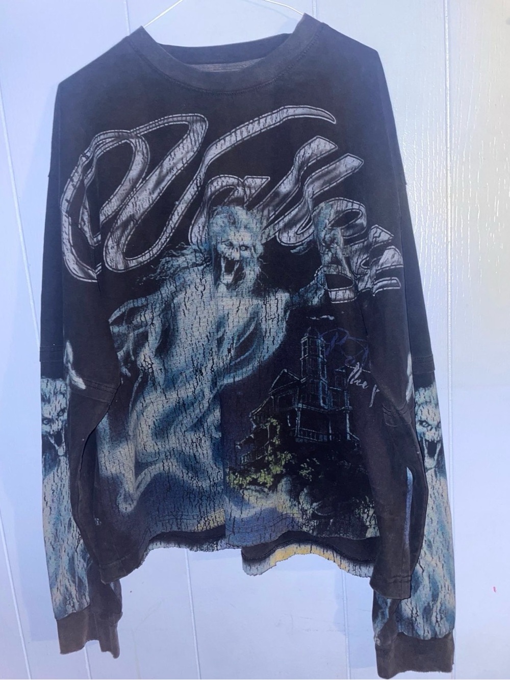 Vale lives vintage Casper ghost long sleeve